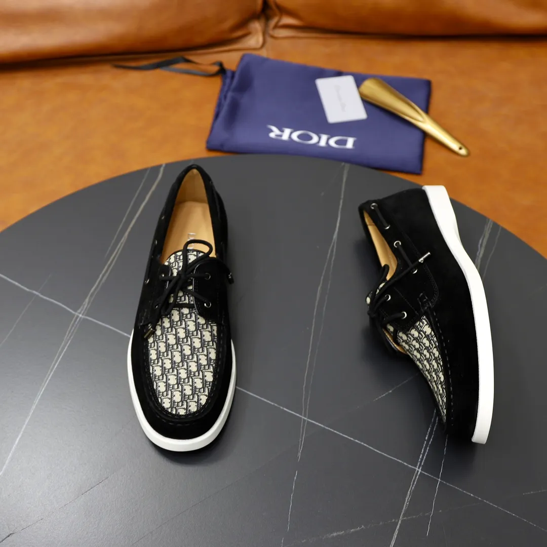 Ex-factory price: 540🙅‍♂️🙅‍♂️🙅‍♂️ Brand: Dior DIOR Standard code: Men's code 38/44 (45 can be customized) Grade: Same as the official website Material: Original cowhide stitching, cowhide lining, original TPU wear-resistant soft outsole Style categories: Leisure and sports version, footwear for driving, young fashion, European and American trends, British style Color: actual picture color